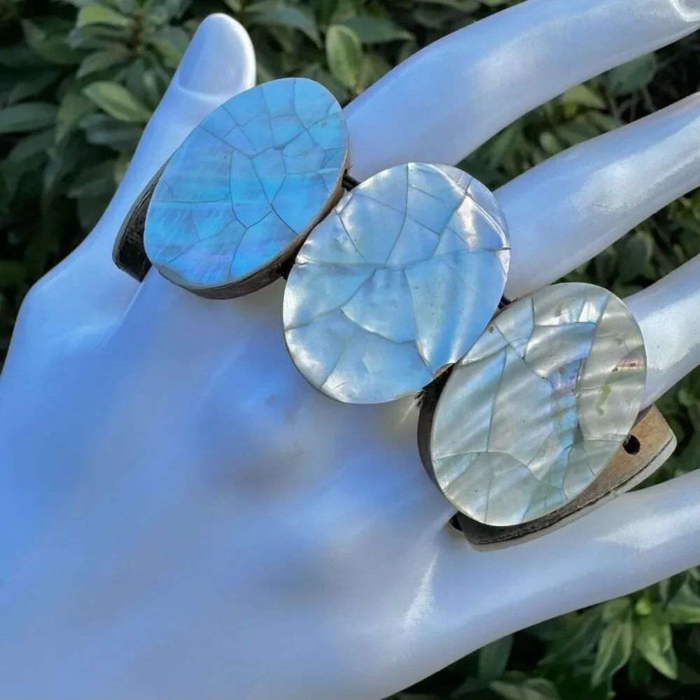 Abalone and Wooden Oval Stretchy Elasticated Bracelet - Picture 2 of 8